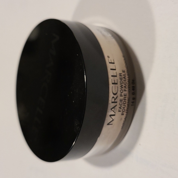 Marcelle Face Powder - Picture 1 of 2